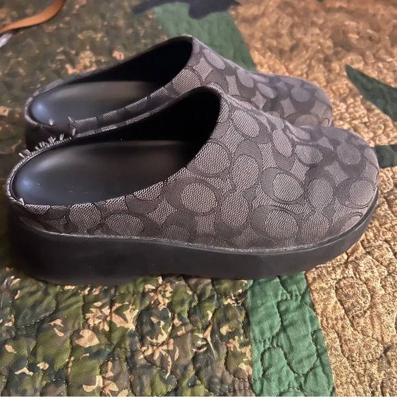 Coach Slip On Mule Gray Patterned Monogram Shoes, size 6.5 - Picture 2 of 5